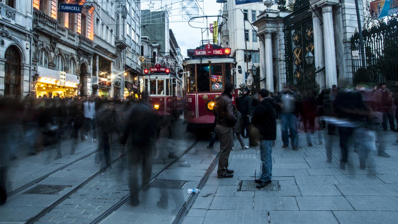 istiklal-caddesi-2465058.jpg